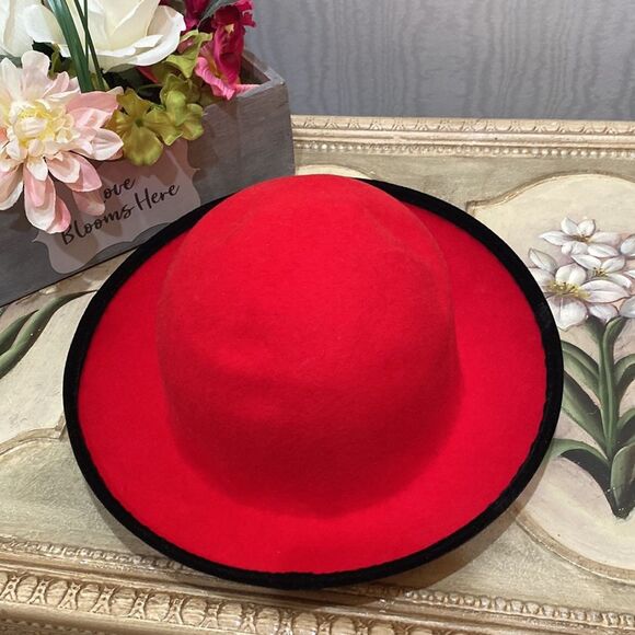 Vintage Street Smart by Betmar 100% Wool Red with Black Rim Christmas Valentines - Picture 9 of 14